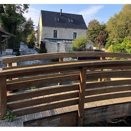 Logement Cosy Parking Prive Situe Au Coeur Du Village Reviers Exterior foto