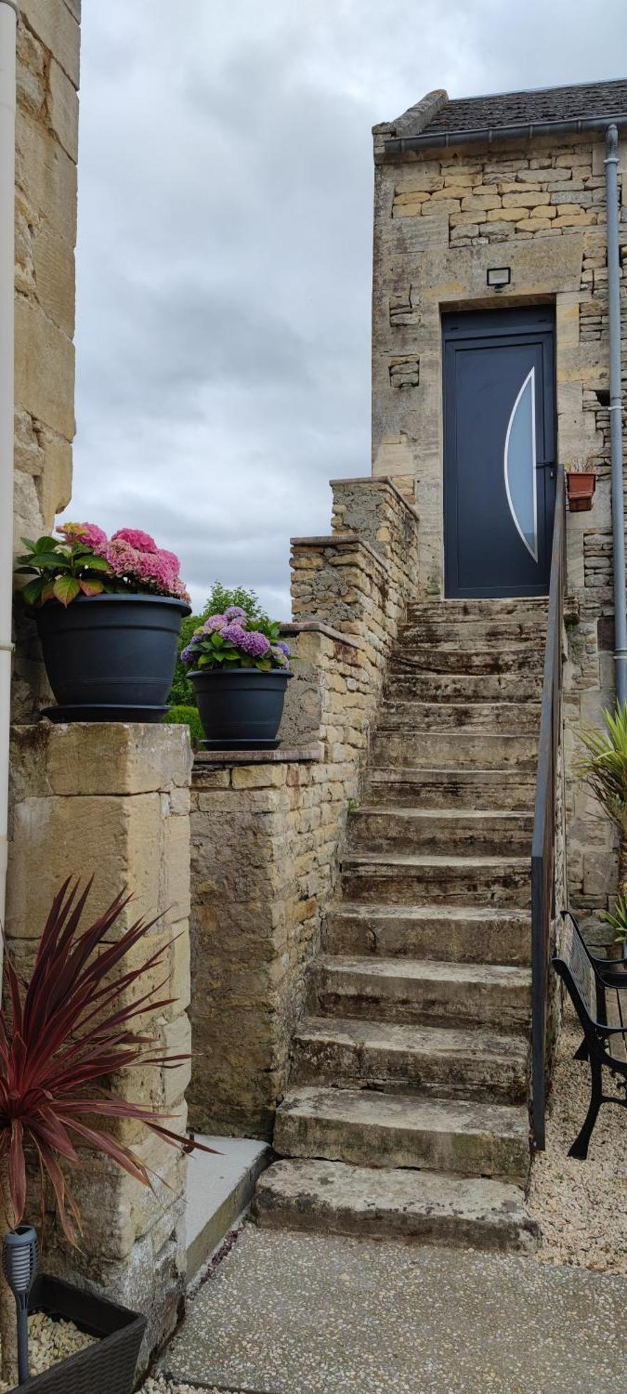Logement Cosy Parking Prive Situe Au Coeur Du Village Reviers Exterior foto
